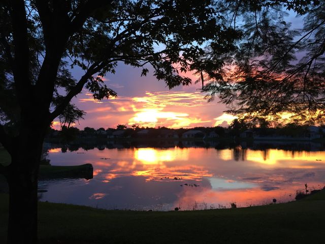 1948 NW 130th Avenue, Pembroke Pines, FL 33028