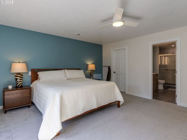 12720 S CARUS Rd, Oregon City, OR 97045