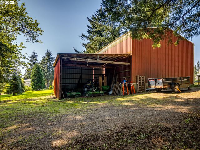 12720 S CARUS Rd, Oregon City, OR 97045