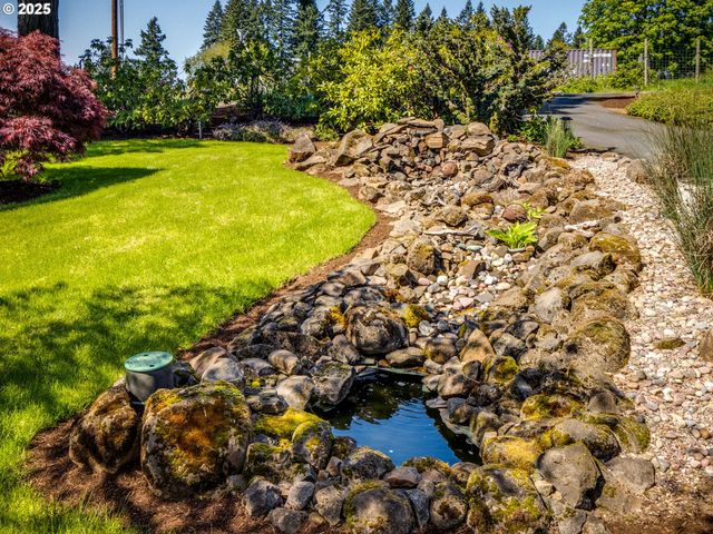 12720 S CARUS Rd, Oregon City, OR 97045