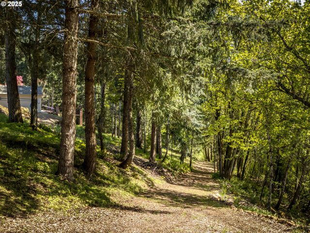 12720 S CARUS Rd, Oregon City, OR 97045