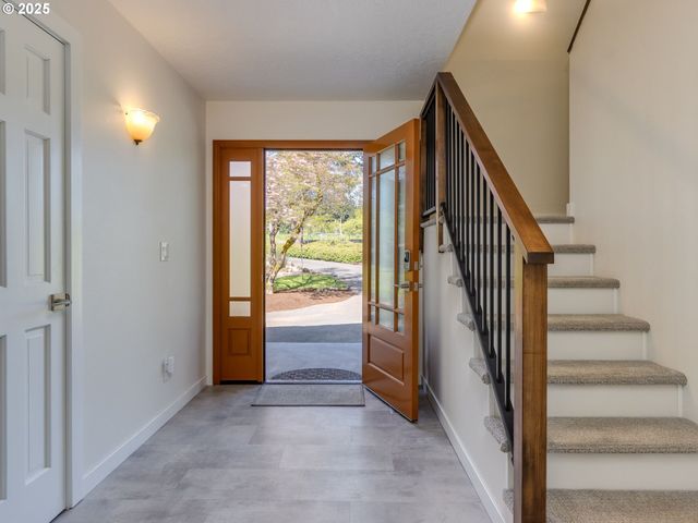 12720 S CARUS Rd, Oregon City, OR 97045