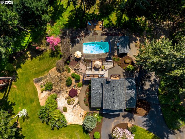 12720 S CARUS Rd, Oregon City, OR 97045