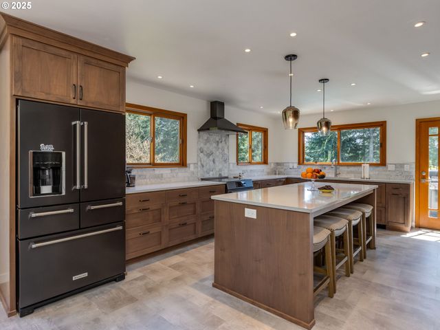 12720 S CARUS Rd, Oregon City, OR 97045