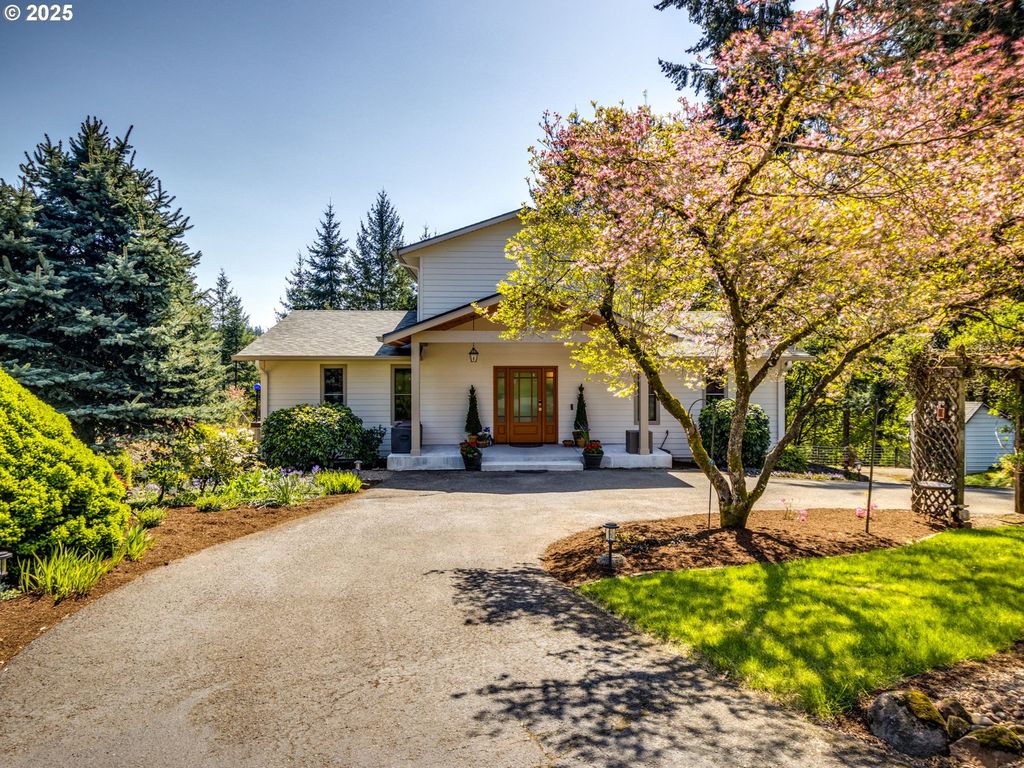 12720 S CARUS Rd, Oregon City, OR 97045