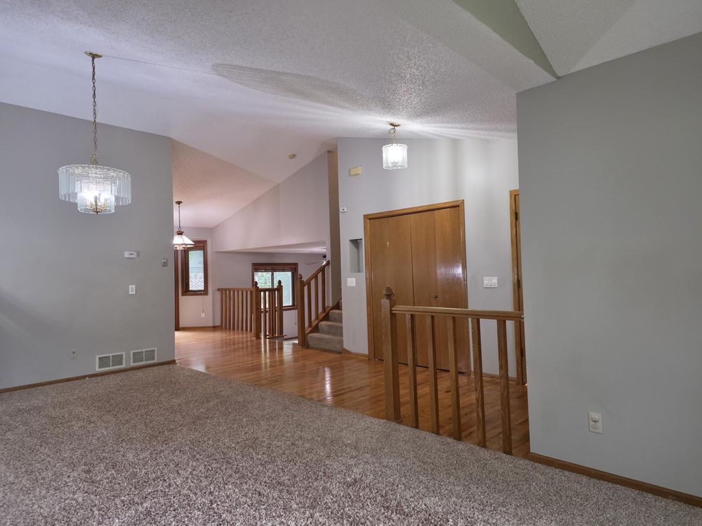 1621 Knox Circle, Burnsville, MN 55337 — photo 3