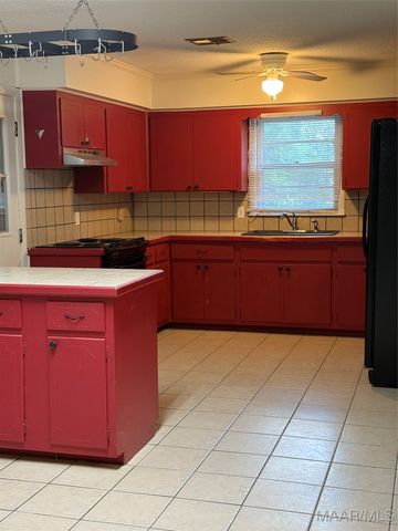 3608 Merrifield Drive, Valley Grande, AL 36703