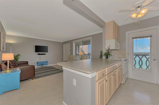 763 JOHN RINGLING BOULEVARD 34, Sarasota, FL 34236