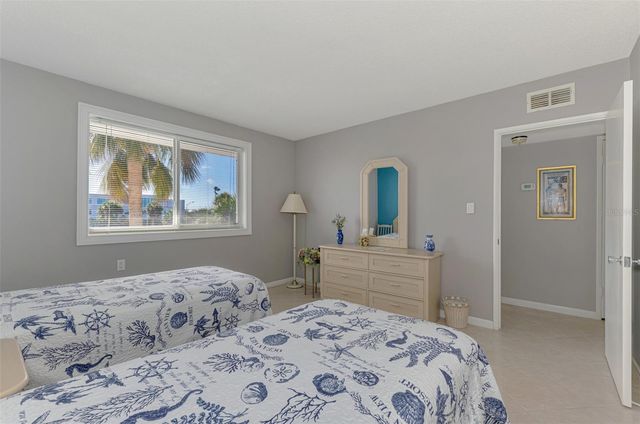 763 JOHN RINGLING BOULEVARD 34, Sarasota, FL 34236