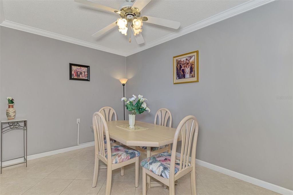 Image 15 of property listing at 763 JOHN RINGLING BOULEVARD 34, Sarasota, FL 34236