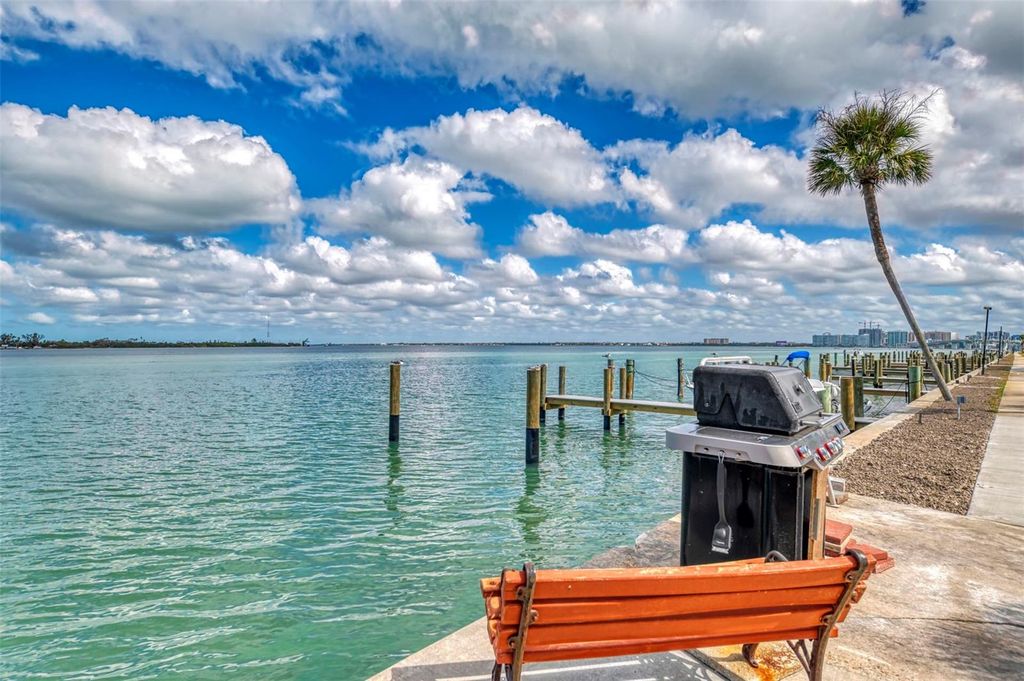 Image 40 of property listing at 763 JOHN RINGLING BOULEVARD 34, Sarasota, FL 34236