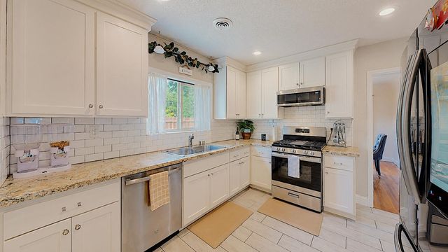 1729 Ohio Ave, Modesto, CA 95358