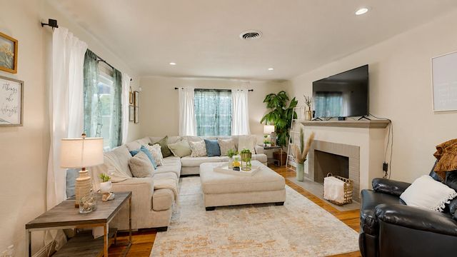 1729 Ohio Ave, Modesto, CA 95358