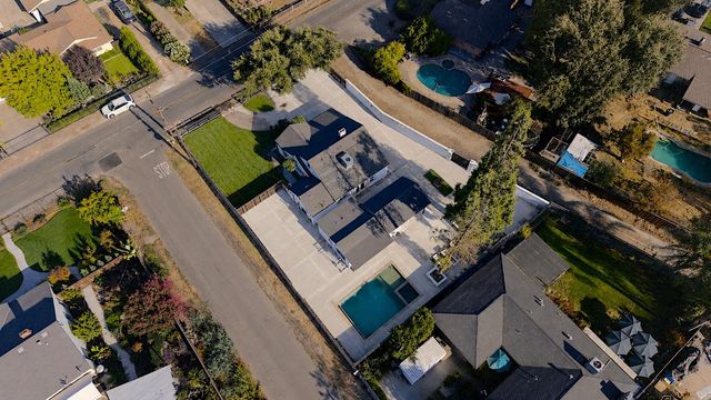 1729 Ohio Ave, Modesto, CA 95358