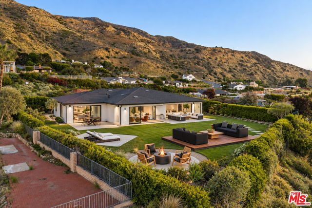 20494 Royal Stone Drive, Malibu, CA 90265