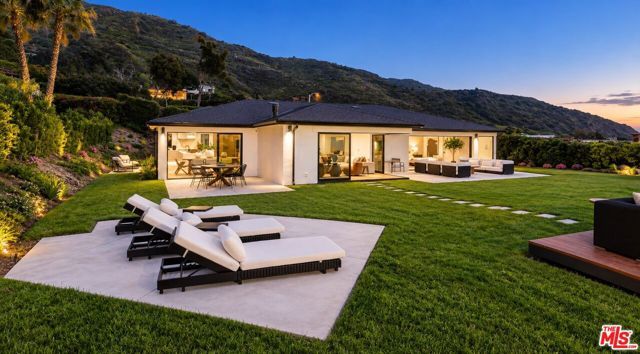 20494 Royal Stone Drive, Malibu, CA 90265