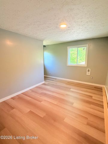 13900 S Lyons Ave, Louisville, KY 40272