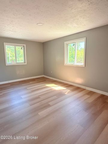 13900 S Lyons Ave, Louisville, KY 40272