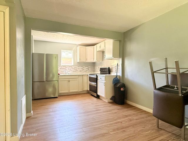 13900 S Lyons Ave, Louisville, KY 40272