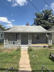 2056 Dellabrook Road, Winston-salem, NC 27105