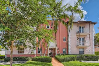29 Santillane Ave 2, Coral Gables, FL 33134