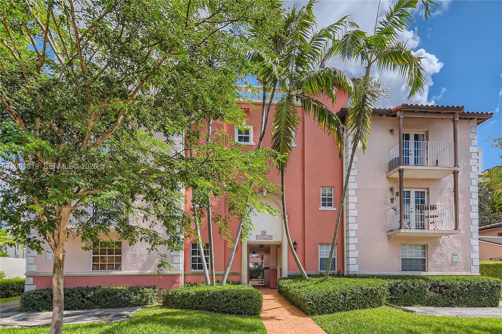 29 Santillane Ave 2, Coral Gables, FL 33134