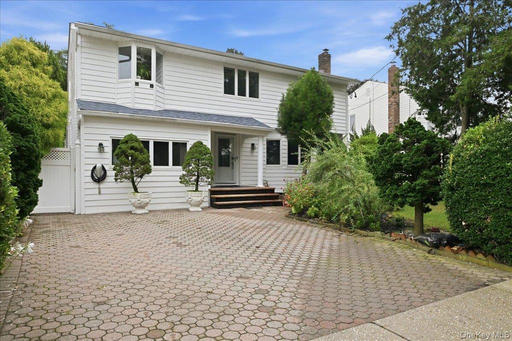 701 Hoover Street, North Bellmore, NY 11710 — photo 2
