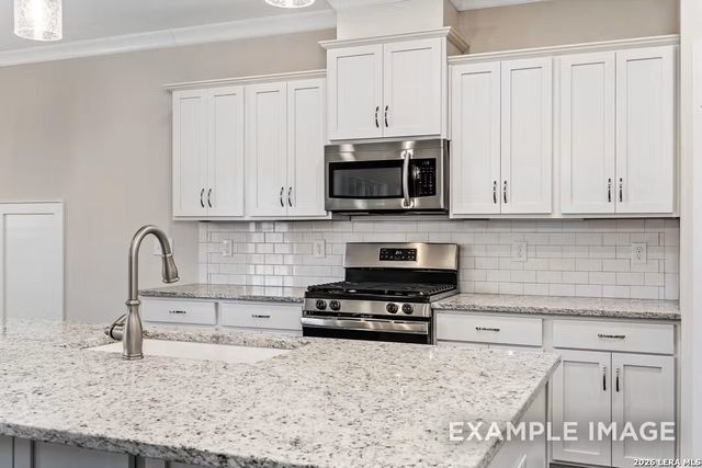 338 Lily Pass, Castroville, TX 78009