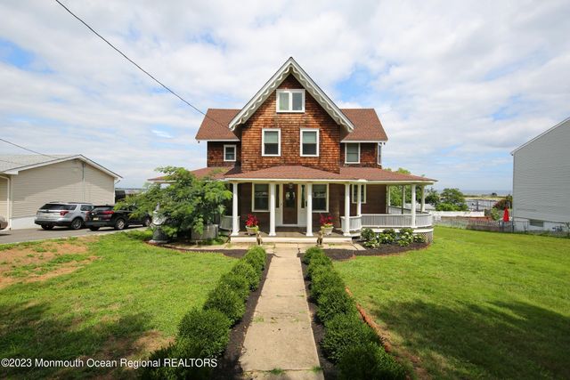 52 Navesink Avenue, Highlands, NJ 07732