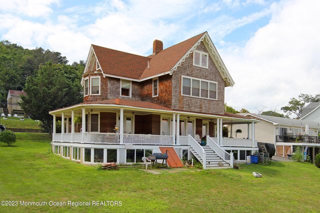 52 Navesink Avenue, Highlands, NJ 07732