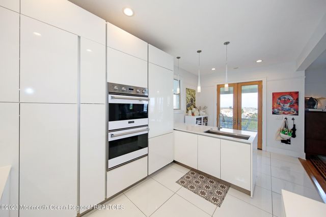 52 Navesink Avenue, Highlands, NJ 07732