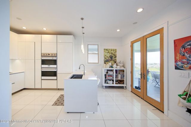 52 Navesink Avenue, Highlands, NJ 07732