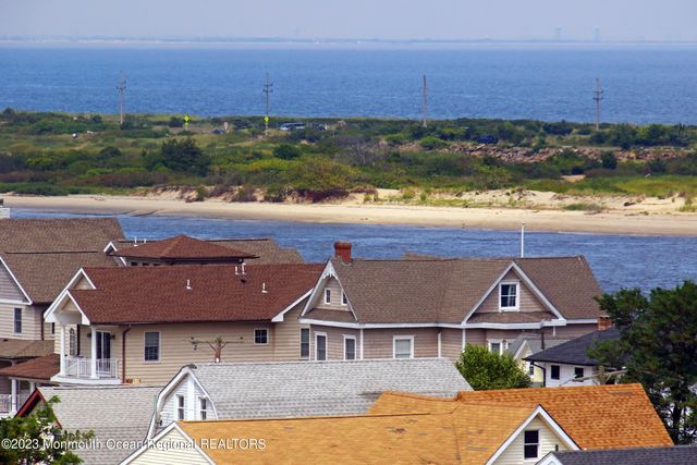 52 Navesink Avenue, Highlands, NJ 07732