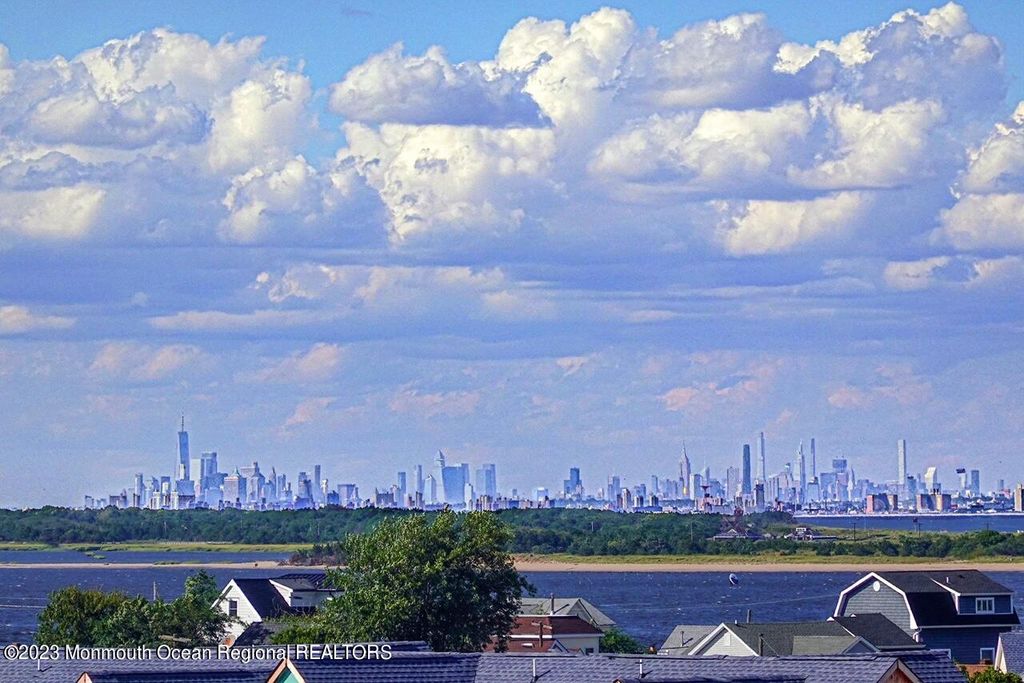 52 Navesink Avenue, Highlands, NJ 07732