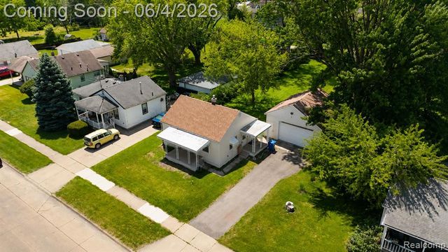 24895 Marigold Avenue, Warren, MI 48089