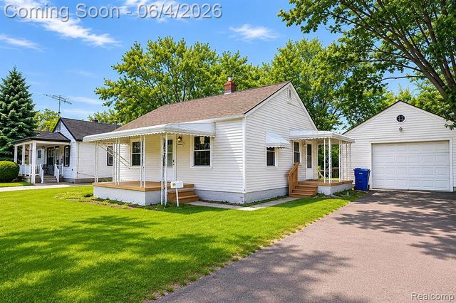 24895 Marigold Avenue, Warren, MI 48089