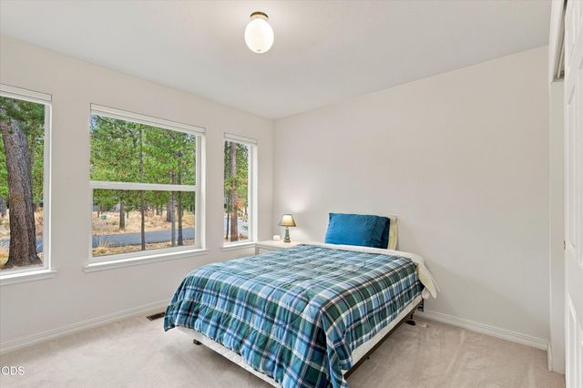 18252 Ollalie Lane, Sunriver, OR 97707