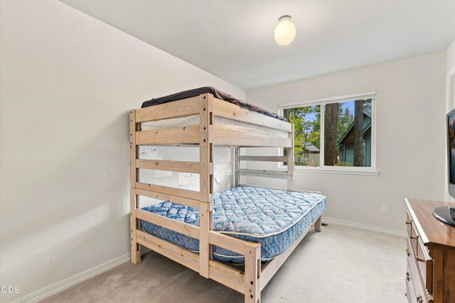 18252 Ollalie Lane, Sunriver, OR 97707