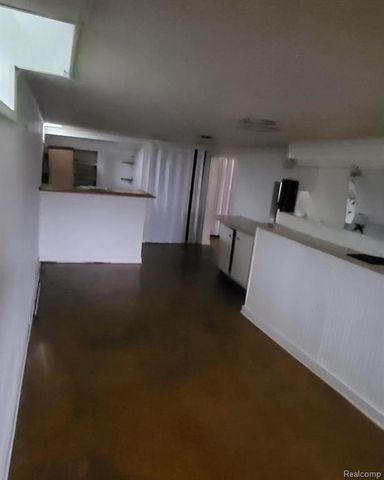 21350 Kipling Street, Oak Park, MI 48237