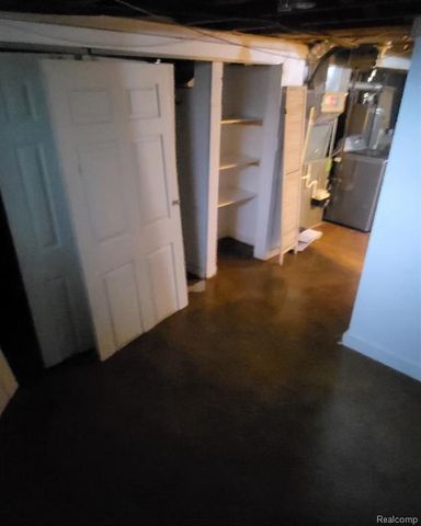 21350 Kipling Street, Oak Park, MI 48237