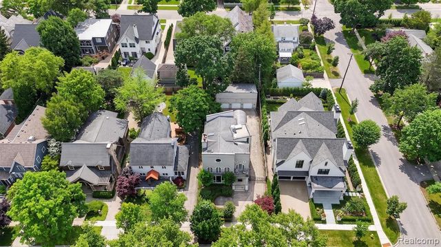 750 Hazelwood Street, Birmingham, MI 48009