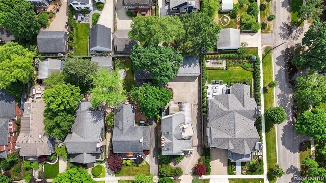 750 Hazelwood Street, Birmingham, MI 48009