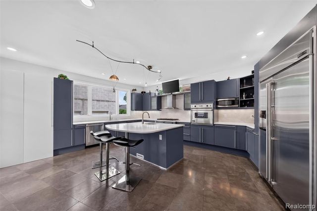 750 Hazelwood Street, Birmingham, MI 48009