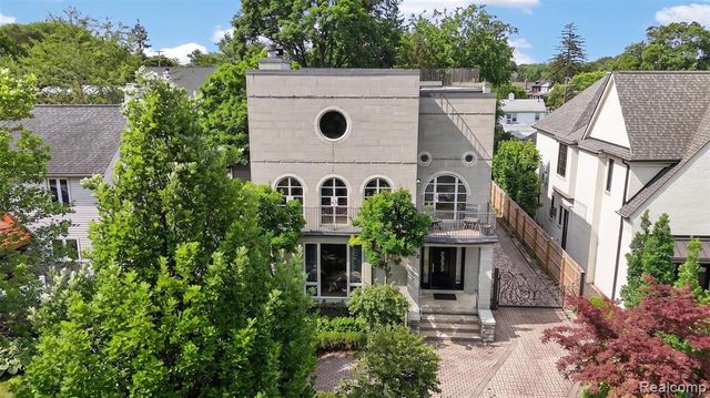 750 Hazelwood Street, Birmingham, MI 48009