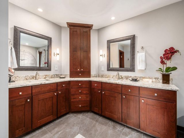8642 Craigston Court, Dublin, OH 43017