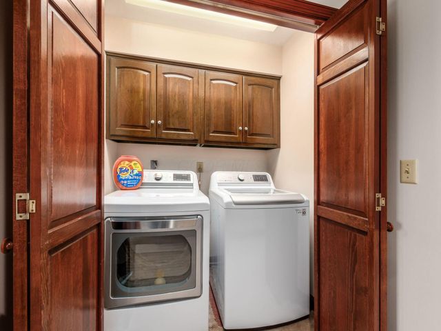 8642 Craigston Court, Dublin, OH 43017