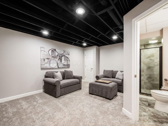 8642 Craigston Court, Dublin, OH 43017