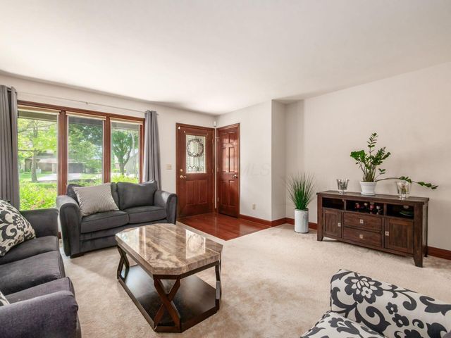 8642 Craigston Court, Dublin, OH 43017