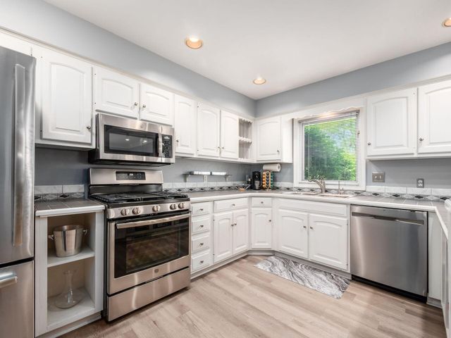8642 Craigston Court, Dublin, OH 43017