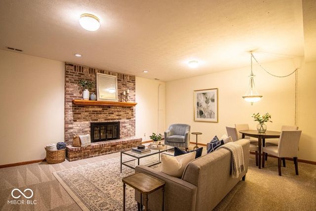 7204 Oak Cove Lane, Noblesville, IN 46062
